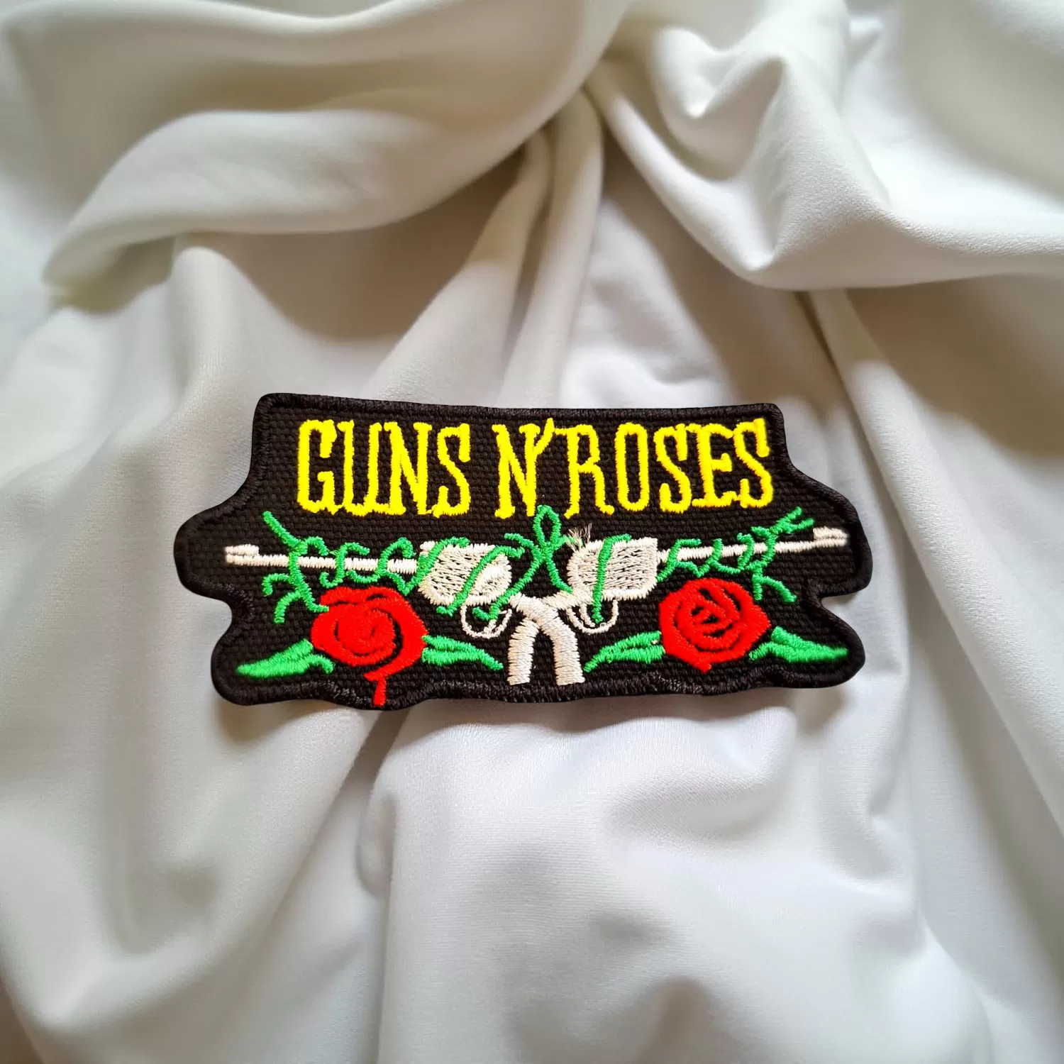 Guns N' Roses Pistols & Roses Logo Patch – Iron-On - Image 2